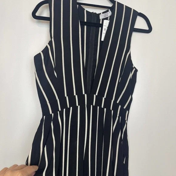 NWT Flynn Skye Florence Jumpsuit Plunge Neckline Black White S